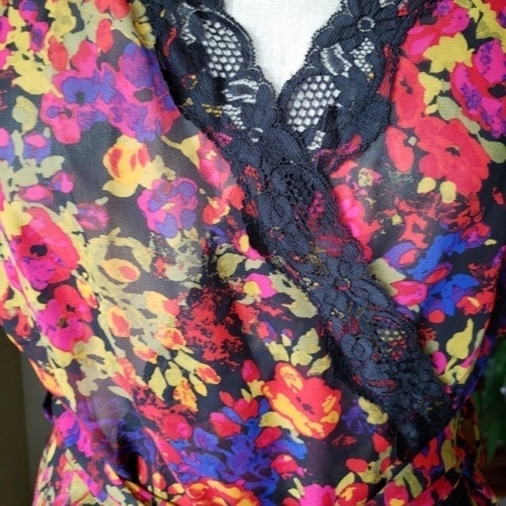 NWOT Lace Trim Vibrant Sexy Belted Robe S - Picture 2 of 8